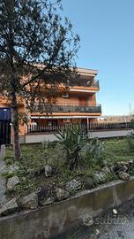 Appartamento con bella esposizione, libero su tre