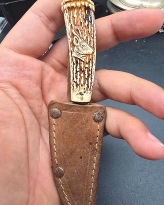 Coltello da caccia vintage tedesco corno scolpi