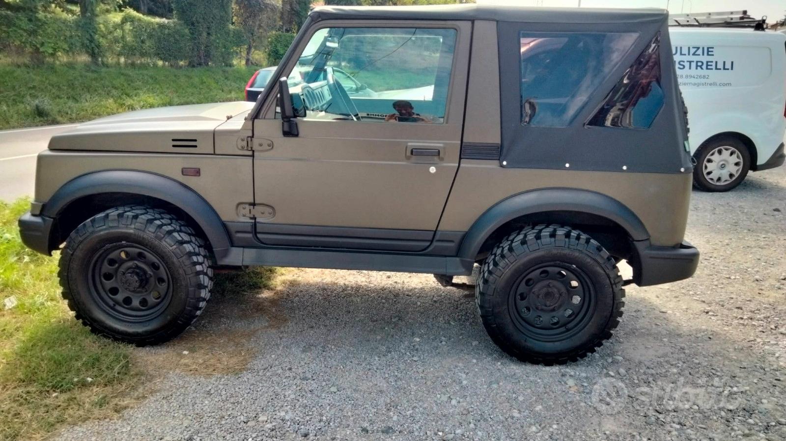 SUZUKI SAMURAI, Auto da turismo fuoristrada