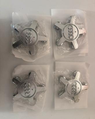 Set 4 coprimozzo Audi a stella 133mm