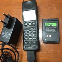 Nec MP5B2D cellulare + caricabatterie anni 80