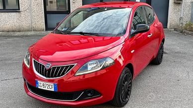 Lancia Ypsilon 1.0 FireFly 5 porte S&S Hybrid Ecoc