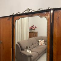 Armadio in stile Art Nouveau