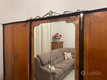 Armadio in stile Art Nouveau