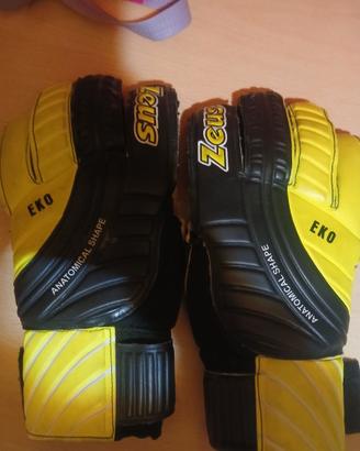 Guanti da portiere