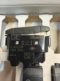 Interruttori bipolari bticino