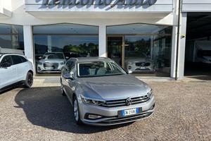 VOLKSWAGEN Passat Variant 2.0 TDI SCR EVO DSG Bu