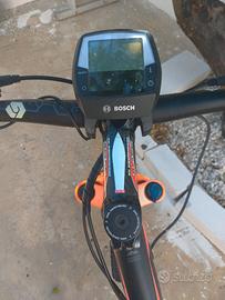 MTB elettrica CUBE motore Bosch