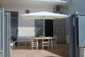 Torre lapillo a pochi passi dal mare