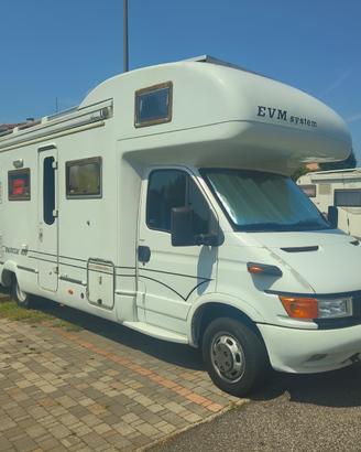 Camper EVM Monoscocca Vetroresina 8m - patente C