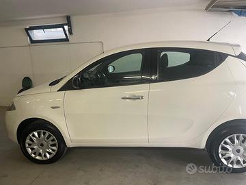Lancia Ypsilon 0.9 twinair metano