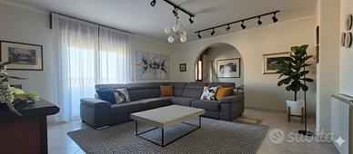 In quartiere servito e ben collegato