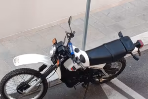 Yamaha XT 550 con certificato epoca