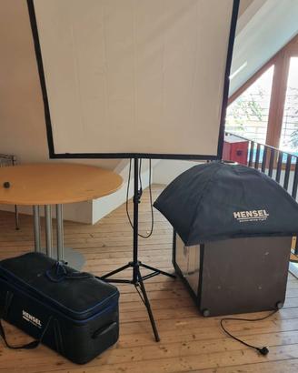 Hensel performance light