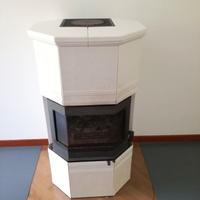 Stufa a legna in ceramica