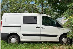 Autocarro camperizzato