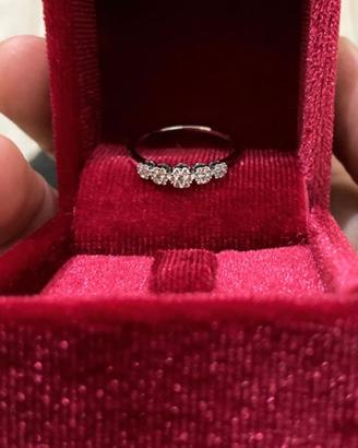 Anello in oro 750 con diamanti