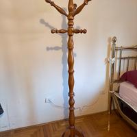 Appendiabiti in legno