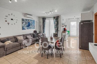 Appartamento di 107 m² con 3 locali e box auto a P