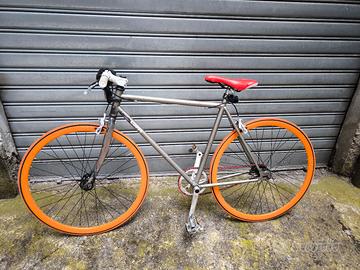 Bicicletta urbana single speed/scatto fisso