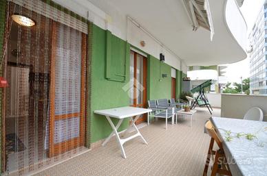 Trilocale con terrazzo