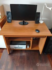 scrivania pc