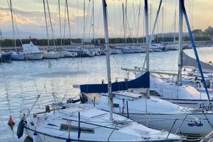 Jidzo 6m cabinato a vela