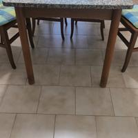 Tavolo in Marmo con Base in legno