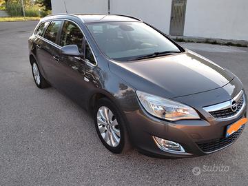 Opel Astra sport Tourer Cosmo 1.7 CDTI