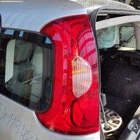 Fanale posteriore sinistro FIAT PANDA del 2014