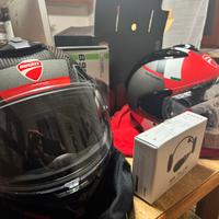 Caschi Ducati Ultra Carbon Nolan e Arai con micr