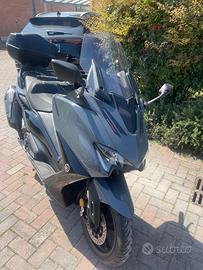 Yamaha TMax del 2021 con soli 7100 km