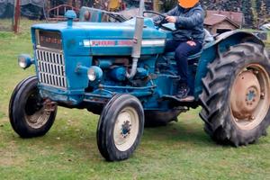 ford 2000
