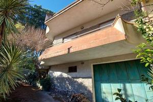 Villetta a schiera di 536 m² con 2 locali e box au