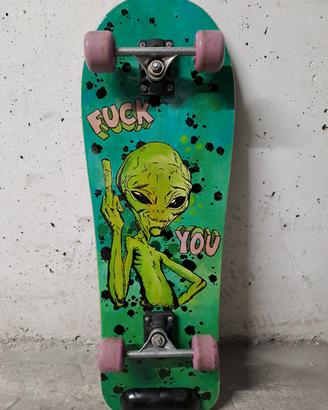 Skateboard Old School, Aliens Zone.