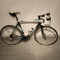 Bicicletta da corsa bianchi in carbonio