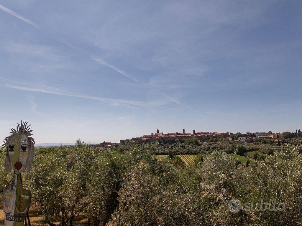 Rustico / Casale di 650 m² con più di 5 locali e b - Vista 3