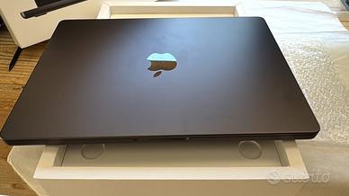 MacBook Pro 14 M5 Apple RAM 16Gb, SSD 1Tb Ex-Nuovo