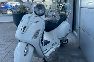 Vespa GTS 300