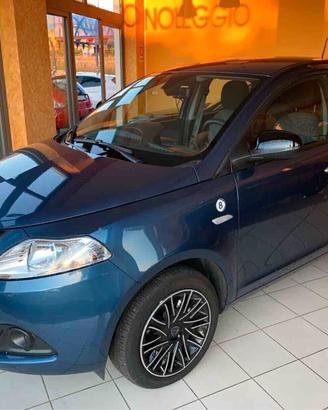 Lancia Ypsilon 1.0 Hybrid