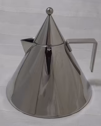 Bollitore Il Conico di Aldo Rossi - Alessi