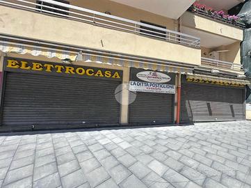 NEGOZIO A POZZUOLI