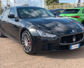 Maserati Ghibli V6 Diesel 275 CV 2016 da vetrina