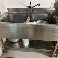 Attrezzatura per ristorante bar pizzeria