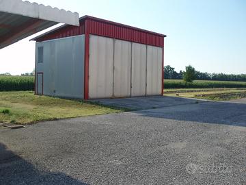 Deposito magazzino 5 minuti da Udine