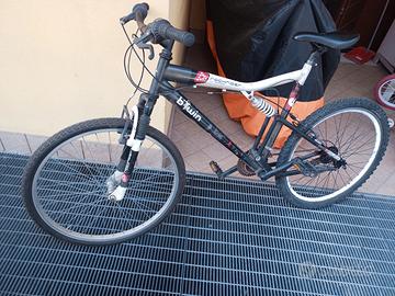 bici per pezzi di ricambio o da sistemare 