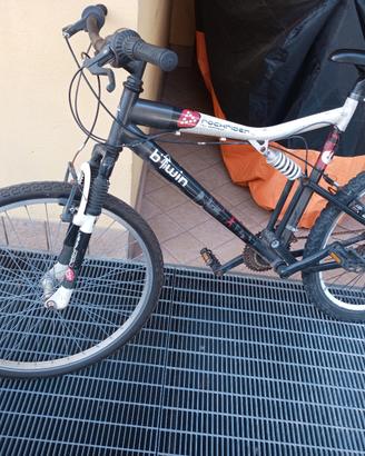 bici per pezzi di ricambio o da sistemare 