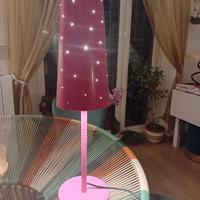 Lampada da tavolo o comodino