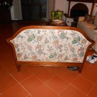 Divanetto fantasia floreale in raso 800"