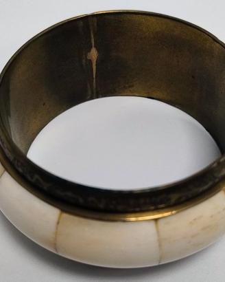 Bracciale rigido in osso